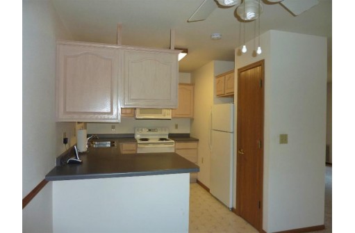 26 Pluim Dr APT 29, Waupun, WI 53963-1569