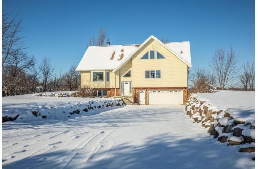 4614 County Road A, Oregon, WI 53575