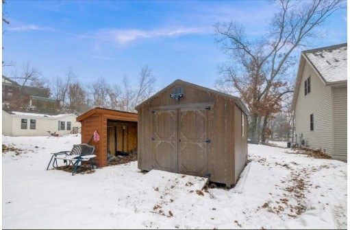 W6259 Bluffview Dr, Montello, WI 53949