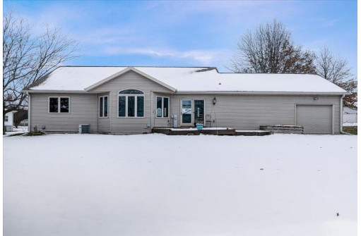 604 Sterling Cir, DeForest, WI 53532