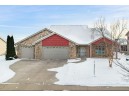 4363 Memorial Cir, Windsor, WI 53598