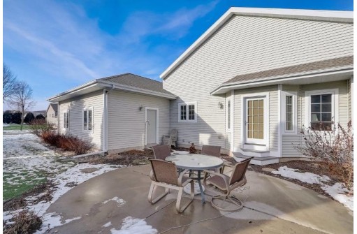 311 Dale Dr, Lodi, WI 53555