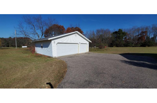 S2672 Vanhy Rd, Baraboo, WI 53913