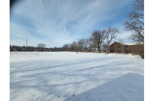 2944 S Paddock Rd, Beloit, WI 53511