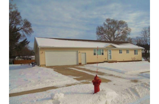 412 Savannah Tr, Pardeeville, WI 53954