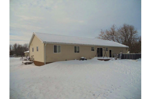 412 Savannah Tr, Pardeeville, WI 53954