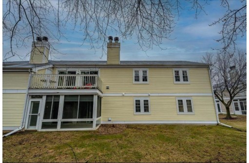 212 S High Point Rd, Madison, WI 53717