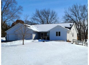 W7921 Laura Dr Pardeeville, WI 53954