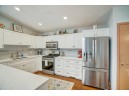 1553 Smithfield Dr, Sun Prairie, WI 53590