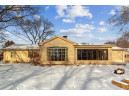 2416 Apache Ct, Janesville, WI 53545