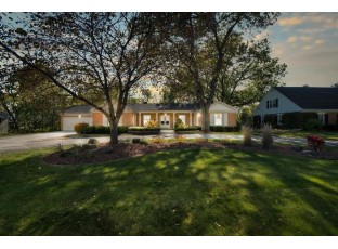 2416 Apache Ct Janesville, WI 53545