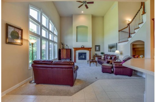 5708 Tuscany Ln, Waunakee, WI 53597