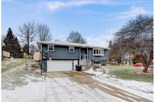 310 Acker Pky, DeForest, WI 53532