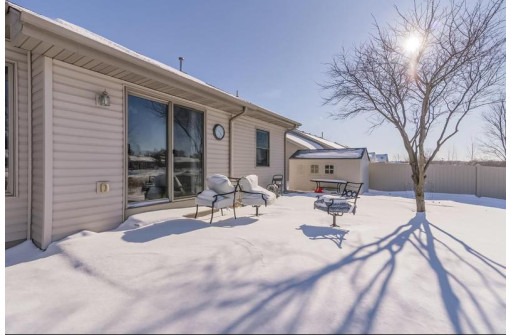 4175 Deer Crossing Dr, Janesville, WI 53546