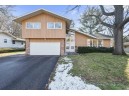 5305 Greenbriar Ln, Madison, WI 53714