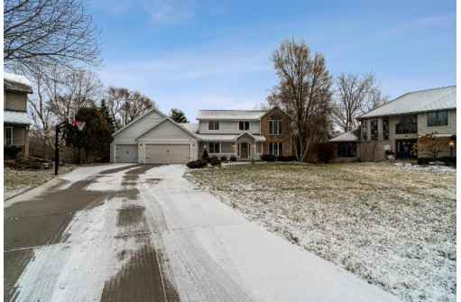 710 Princeton Ct, Janesville, WI 53546