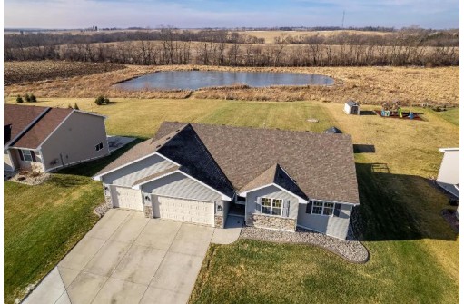 1229 Prominence Dr, Janesville, WI 53548