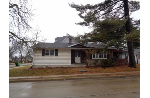 500 N University Ave, Beaver Dam, WI 53916