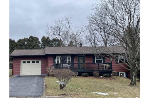 305 William St, Mineral Point, WI 53565