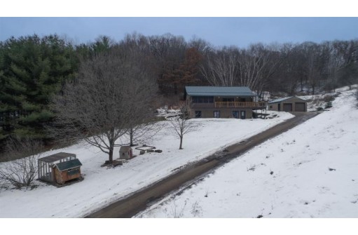 23231 Covered Bridge Dr, Richland Center, WI 53581