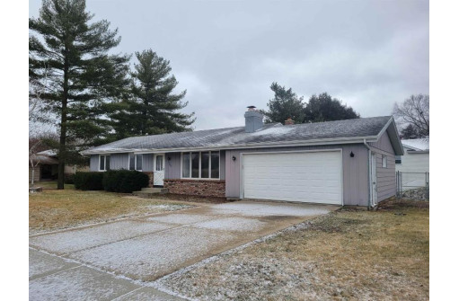 3023 Mineral Point Ave, Janesville, WI 53548