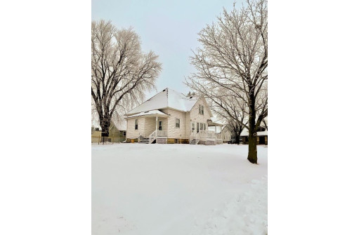 1280 Jefferson St, Fennimore, WI 53809