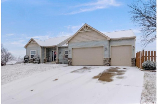 365 Rosewood Ave, Lake Mills, WI 53551