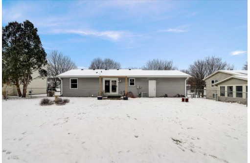 6 Sage Cir, Madison, WI 53704