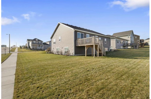 476 Blackburn Bay Dr, Verona, WI 53593