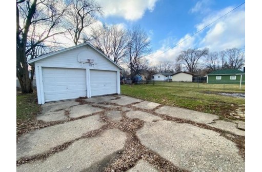 416 S Franklin St, Janesville, WI 53548