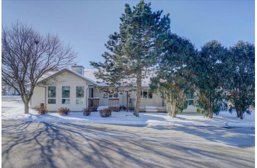 8 Fairview Tr 8, Waunakee, WI 53597