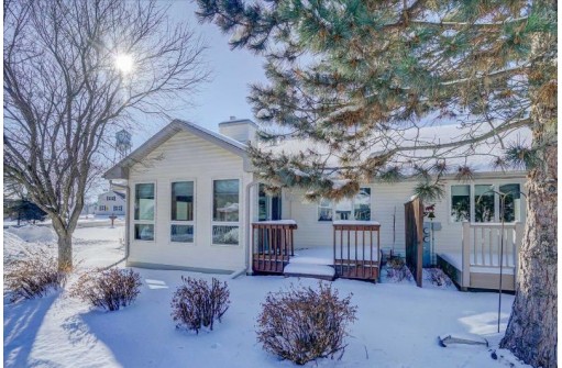 8 Fairview Tr 8, Waunakee, WI 53597