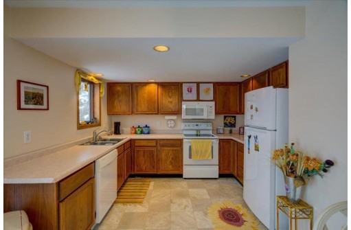 3 Bahr Circle, Madison, WI 53719