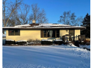 604 Acacia Ln Madison, WI 53716