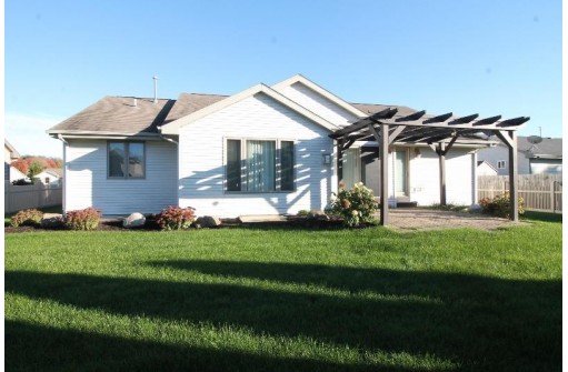 3301 N Wright Rd, Janesville, WI 53546