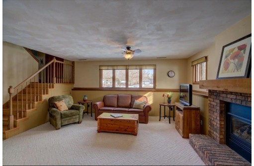 2618 Pennington Cir, Fitchburg, WI 53711