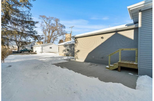 225 E Marion St, Portage, WI 53901