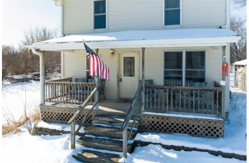 975 Rush Lake Loop Rd, Ripon, WI 54971