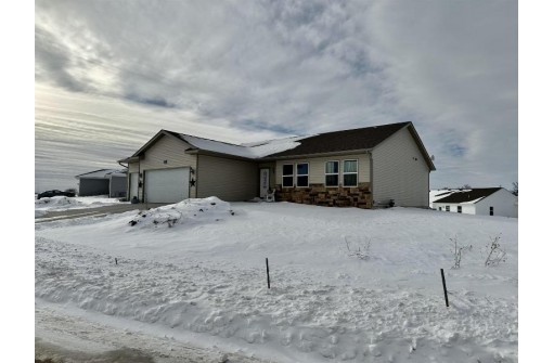 1680 Cornerstone Cir, Platteville, WI 53818