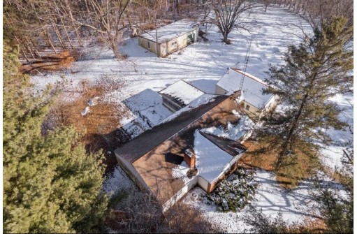 N8128 County Road F, Portage, WI 53901