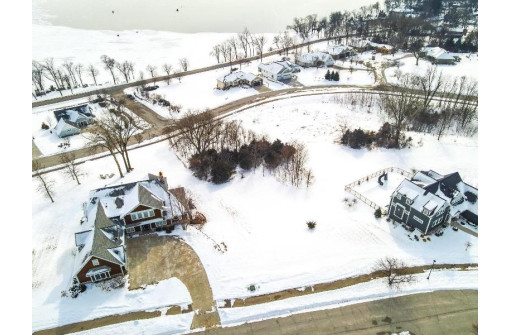 447 Bluff St, Green Lake, WI 54941