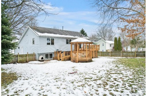 710 Diving Hawk Tr, Madison, WI 53713