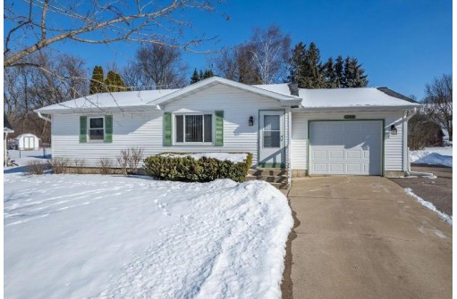 1580 Raemae Dr, Reedsburg, WI 53959