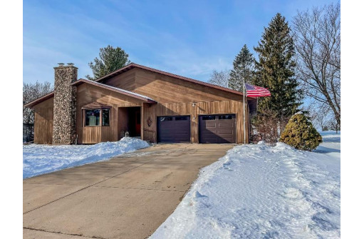 337 N Fairfield Ave, Juneau, WI 53039