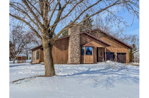 337 N Fairfield Ave, Juneau, WI 53039