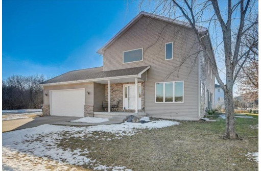 437 Kleine St, Deerfield, WI 53531