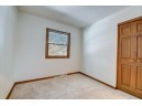 1005 Magnolia Ln, Madison, WI 53713