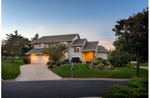 30 Chautauqua Tr, Madison, WI 53719