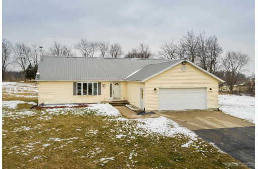 W1525 Rose Ln, Brodhead, WI 53520