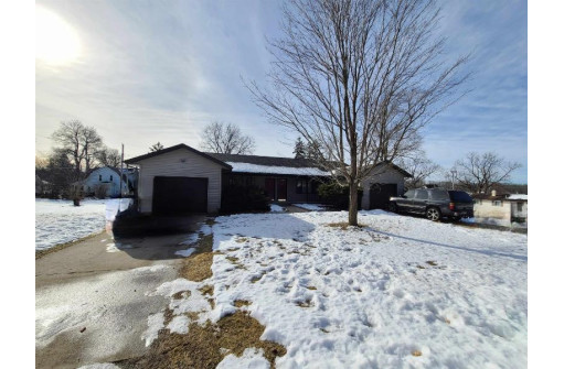 236 & 238 Holmes St, Rio, WI 53960